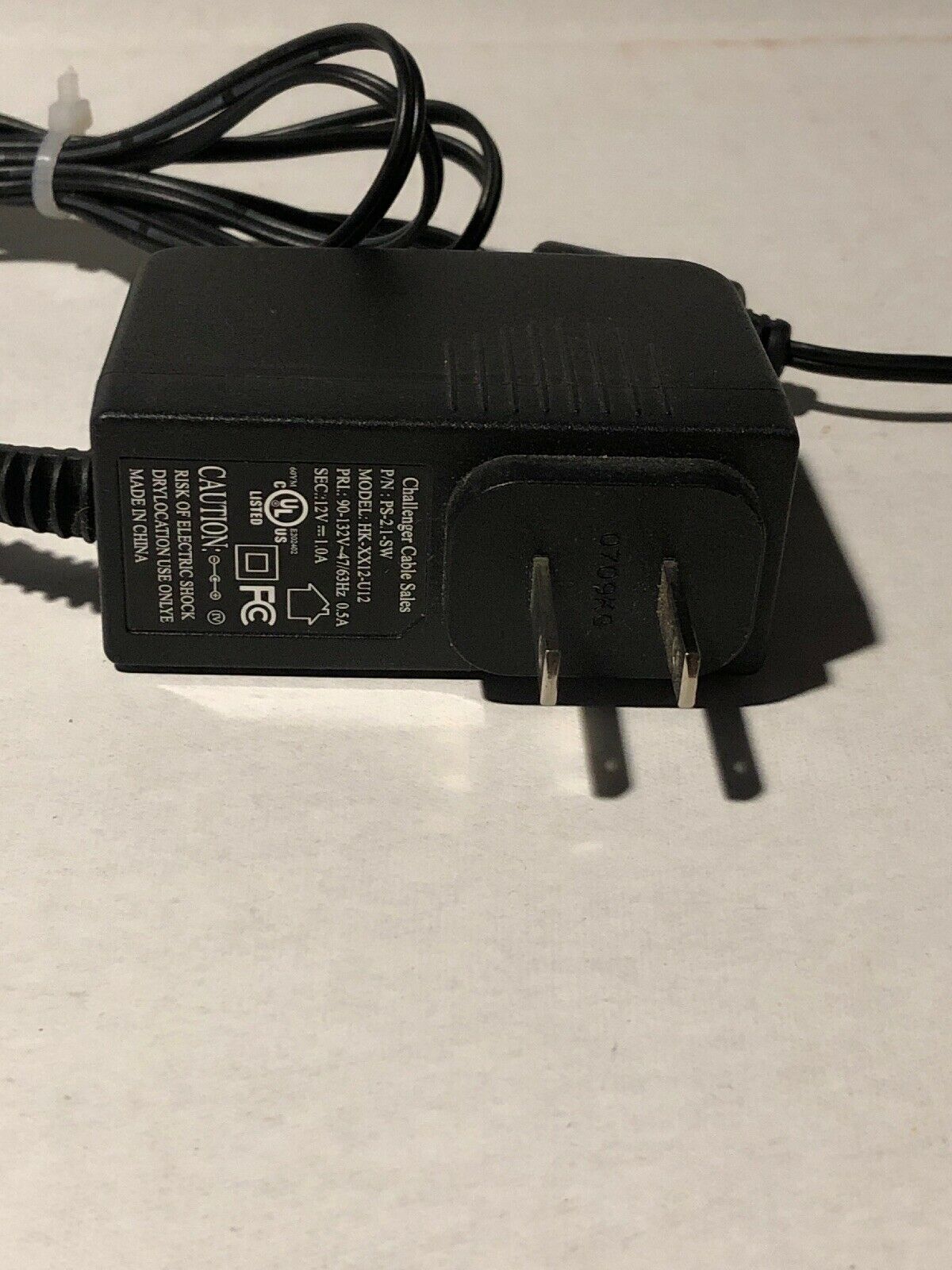 NEW 12VDC 1A CHALLENGER CABLE SALES HK-XX12-U12 PS-2.1-SW AC ADAPTER POWER SUPPLY NEW 12VDC 1A CHALLENGER CABLE SALES HK-XX12-U12 PS-2.1-SW AC ADAPTER POWER SUPPLY